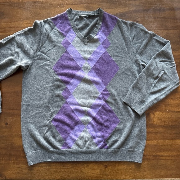 Claiborne Other - CLAIBORNE Men's Size Medium Gray & Purple Argyle Long Sleeve Pullover Sweater
